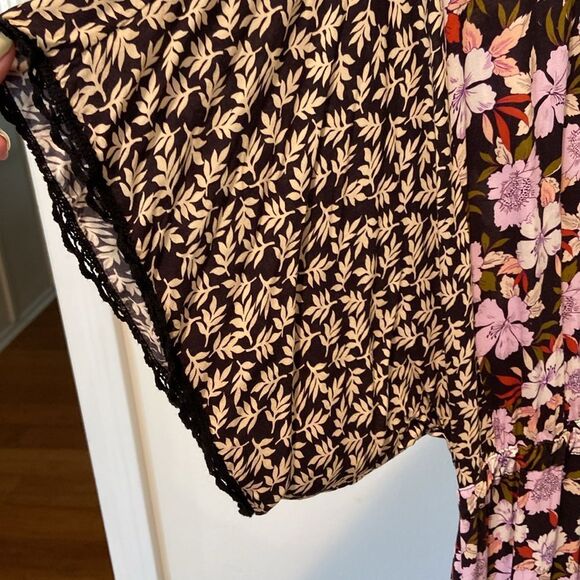 Jade by Johnny Was Pink and Black Floral V-Neck Flutter Sleeve Jumpsuit size S - Picture 4 of 9